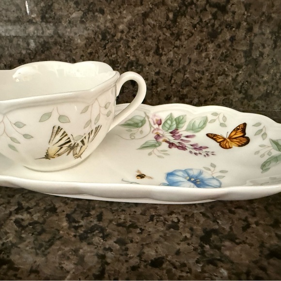 Lenox Butterfly Meadow Soup & Sandwich Tray - Picture 2 of 3
